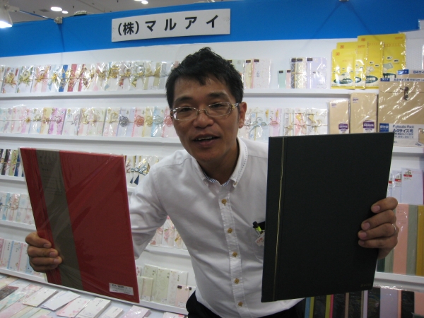 Ａ4サイズの書類が約10枚挟める「Kalis マグネットクリップボード」 ㈱マルアイ 