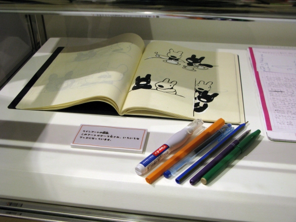 ぺんてるサインペンなど、こちらの筆記具からラインアートの原稿が生み出されています