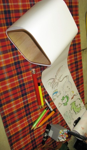 100mもの紙を自分ひとりで使うのはもったいない！コクヨroll tableに、思いっきり遊ぶのにふさわしいデカ文具