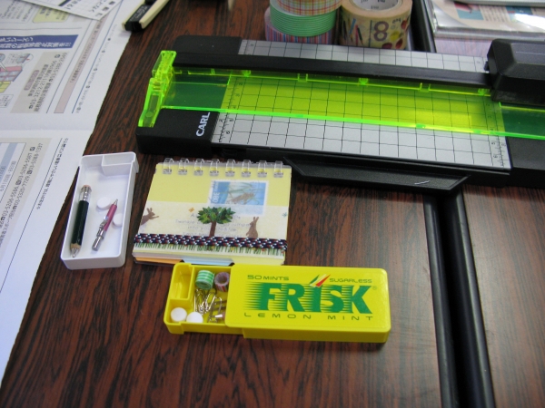 女性にも人気の高い、ラミーサファリの芯ホルダー、全長10cmのミニ筆記具、ミニミニ文具セット等 isu