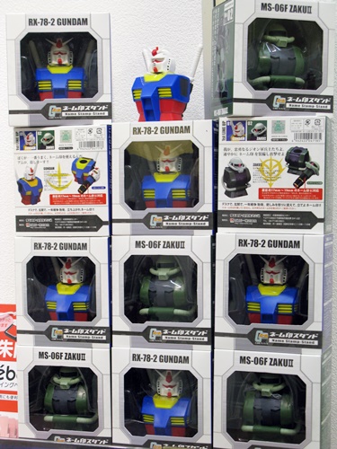 サンビーからモビルスーツ「ガンダム」「ザクⅡ」登場！『機動戦士ガンダムネーム印スタンド』