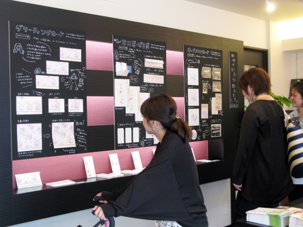 モノマチのためだけに、商品の制作秘話を紹介、来場者も興味津々　チキュウグリーティングス