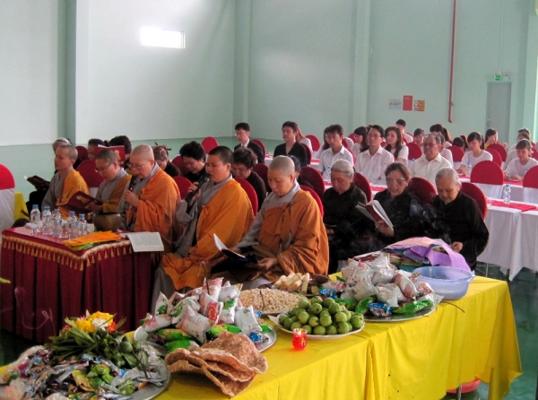 ベトナム新倉庫完成式 1