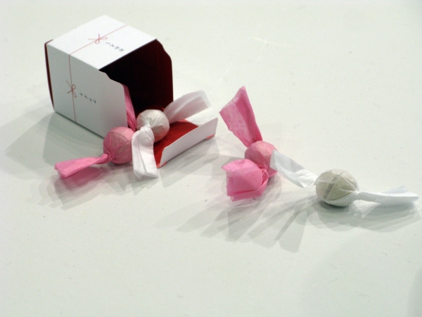 水引と6種類の表書きをあしらった小さなギフトボックス「こころころころ」