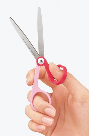 機能性部門 最優秀賞「ハサミ〈ホソミ〉」（コクヨＳ＆Ｔ）