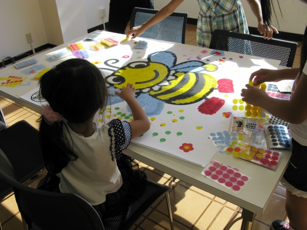 マスキング丸シールで、文盛堂ロゴマーク「ぶんちゃん」作り