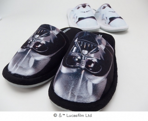 先行発売「スリッパ　ダースベイダー　ストームトルーパー」各1,680円（税抜）