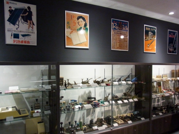 220 年以上続くライオン事務器の歴史がわかる資料室