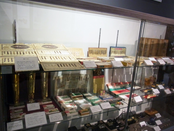 1937年11月研究所の発展拡張にともない、工場を新築。福井商店製作所とし鋼ペン先製造に着手する