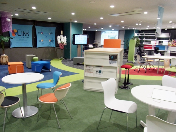 「感じる」「交わる」「深める」「まとめる」という4つをテーマにしたショールーム『ワークパレット』