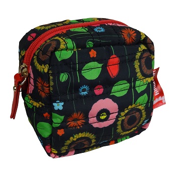 ポーチ　3000円（税抜）