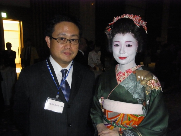 「どんどん浅草を盛り上げてください。応援します」ビジネスガイド社芳賀社長