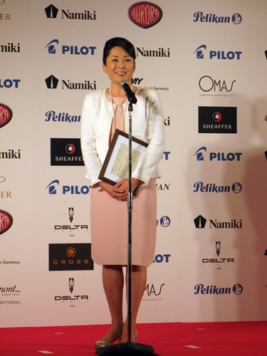 「なぜに私！？これを機に、もっと字を書くことが好きになって欲しいとのエールだと受けとめています」