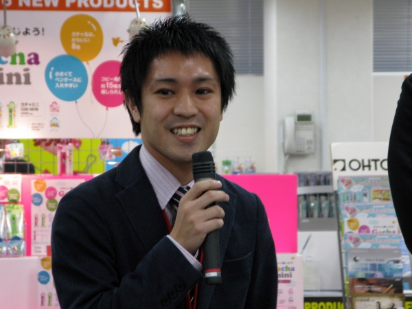 「オートを代表する文具ガチャックを若い世代、女性、子どもに気軽に使ってもらえるようにアレンジしました」