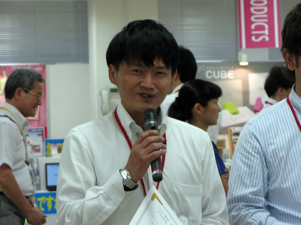 「人気キャラクター、スターウォーズとネーム印スタンドの使いやすさが評価された」