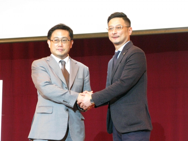 芳賀信享社長 章偉民氏