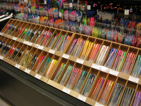 トライミーシールの貼られた試し書き専用ペンを用意　「Ｋ.Ｉｔｏｙａ1階」