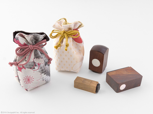 お好きなデザインでオーダーできる、「住所印」「名前印」と「判子袋」