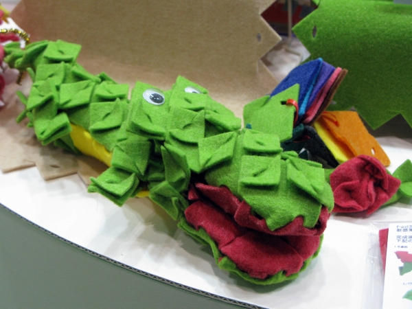 子どもの創造力を育む！フェルトを繋いで遊ぶ、新感覚の知育教材パズル「パズルフレンドシリーズ」f-pzl