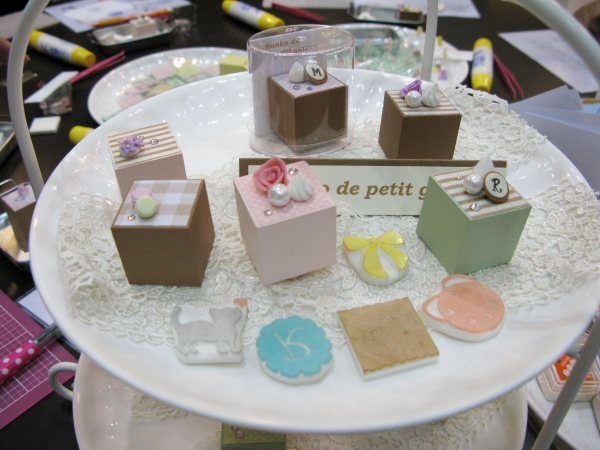 消しゴムはんこの持ちても華やかに演出「プチケーキのようなけしごむはんこ」　ヒノデワシ