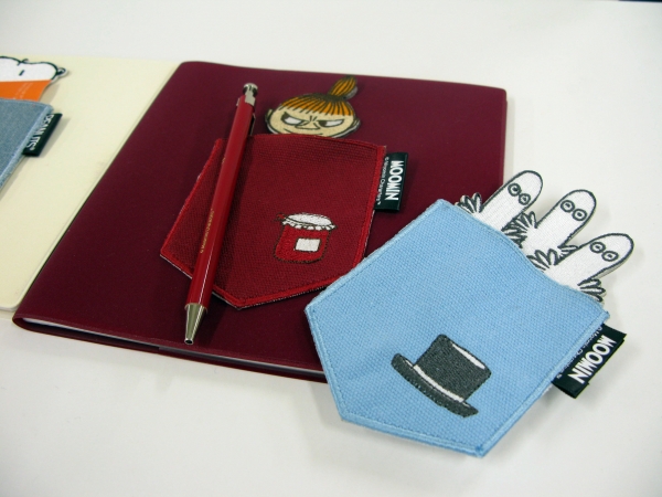 ムーミンニョロニョロなどカワイイデザイン！手帳やノートに貼って収納できる「どこでもポケット」