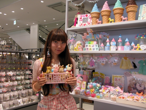 乙女の蚤の市！世界中から集めたレトロで、ガーリーなハンドメイドアイテムを集積「ヴィンテージＤeco」