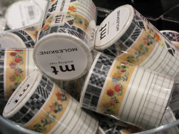 モレスキンがマスキングテープブラン「mt」とコラボ、スタイリッシュなデザインのマスキングテープ　