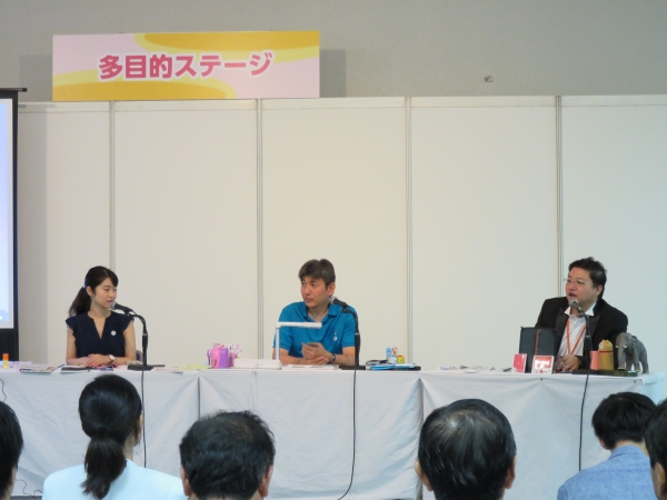 文具のエキスパートによる対談（左から菅未里さん、美崎栄一郎氏、石津大氏）