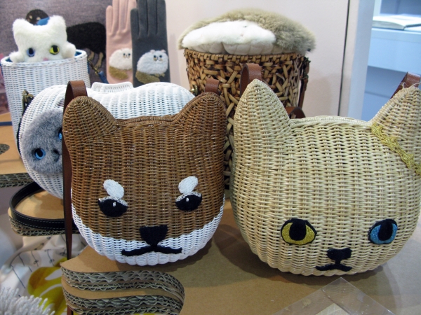 かわいいデザインがインスタ映えする「ネコ／シバカゴバッグ」　ケオラケオラ