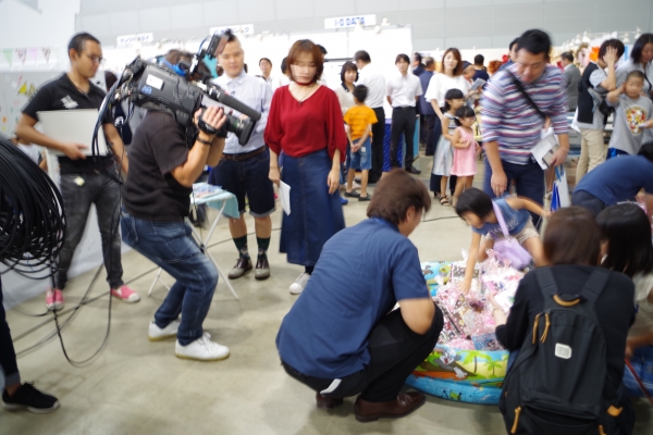 ぶんぐつりを取材する熊本のテレビ番組