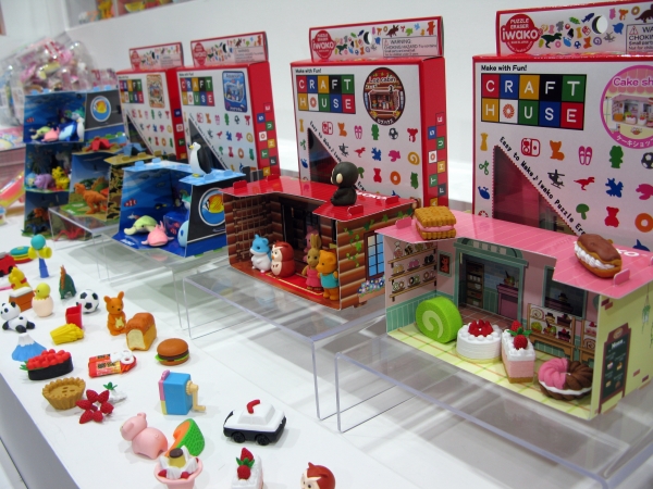 動物園、学校、水族館などテーマごとのおもしろ消しゴム「クラフトハウスシリーズ」イワコー