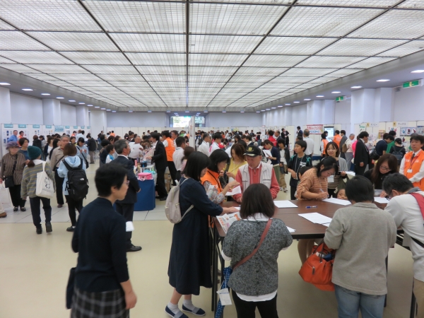 賑わう京都ぶんぐフェスタ会場