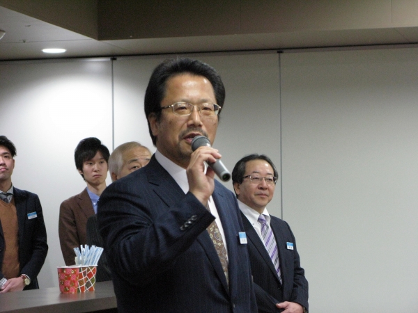 「文房具は使う人の心の中に幸せ、生活に彩を与える事が出来るものと感じている」と杉原新社長