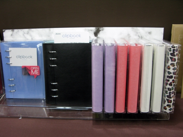 ノートとシステム手帳が融合！カバーはリングノートのように360度折り返せる「クリップブック」平和堂