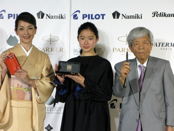 今年度受賞者・松本孝美、藤野涼子、田原総一朗（左から）