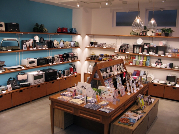 「Toffyキッチン家電シリーズ」を中心に他社製品も揃えている