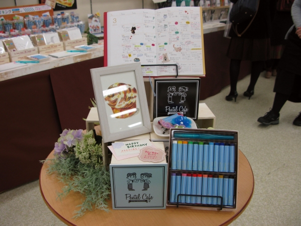 オトナ女子に寄り添う、大人のための趣味画材『Vistage大人の水彩パステル』ぺんてる