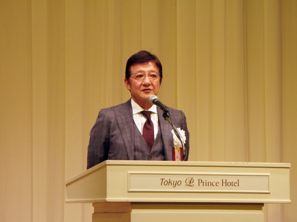 高木理事長は「『交流を深める』をキーワードに皆様方と収益の確保を進めていきたい」と述べた。