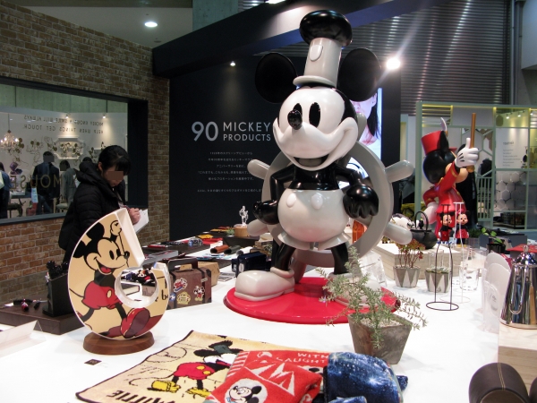 最新コンテンツと連動した話題性のあるディズニーキャラクター商品が集結 ｄｉｓｎｅｙ ｅｘｐｏ ｊａｐａｎ ２０１８ オフィスマガジン Online