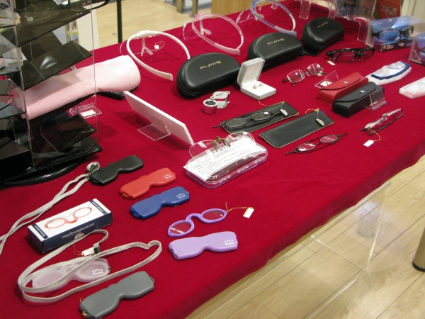 老眼鏡も試せます