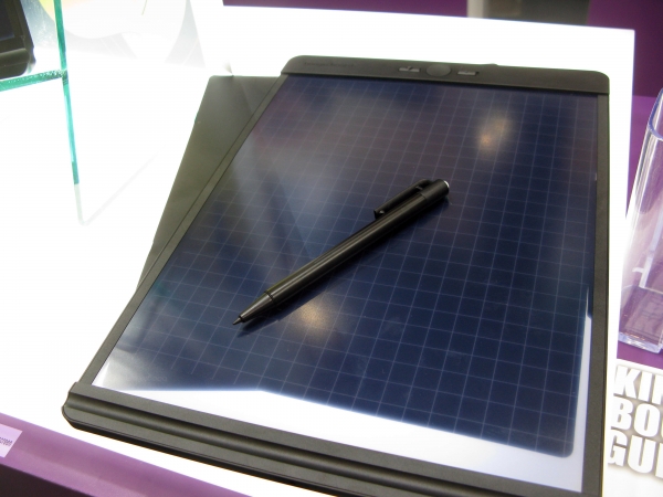 電子メモパッド「ブギーボード」に、シリーズ最大の画面サイズで半透明液晶「ブギーボード」ＢＢ―１１　キングジム