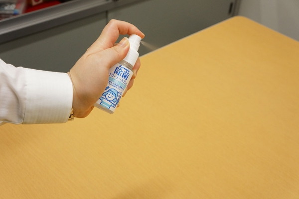 除菌と汚れ落としに。使用後は泡が立たず、面倒な二度拭きが不要です