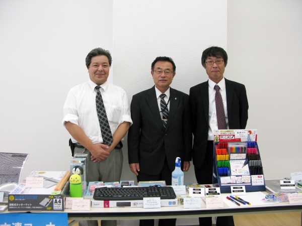 「埼文連コーナー」では、今までにありそうでなかったユーザーの不満を解消する高機能文具を紹介