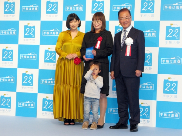 審査員をみごとにうならせた大賞作品には「明日また友達になる」が選ばれた