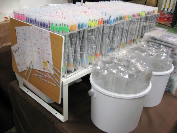 ZIGクリーンカラーｆの中から、お好きな色を6本選んでオリジナルセットを作ろう！透明ケース付き　呉竹