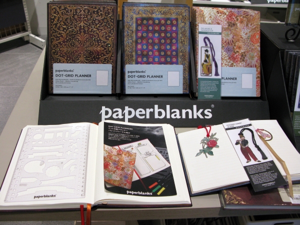 カスタママイズスケジュール帳・バレットジャナール向けにオリジナルステンシルが付いた「ドット方眼プランナー」