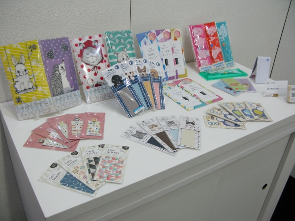 「デザイン文具カスタマイズコーナー」は、そのまま仕入れてお店に置ける上質でおしゃれなステーショナリーを揃えた。