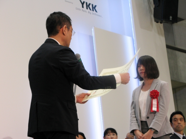 サクラクレパス、多用途接着剤「クラフト小町50ｍｌ」第19回ホビー産業大賞経済産業大臣賞受賞