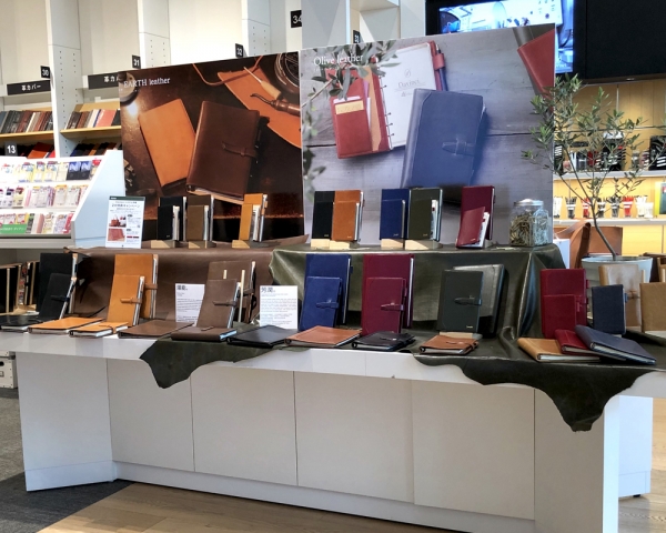 銀座・伊東屋 本店 店頭陳列