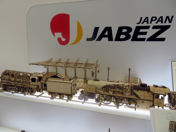 接着剤なしで組み立てできる木製メカニカル組立キット「Ugears Collection」ヤベツジャパン